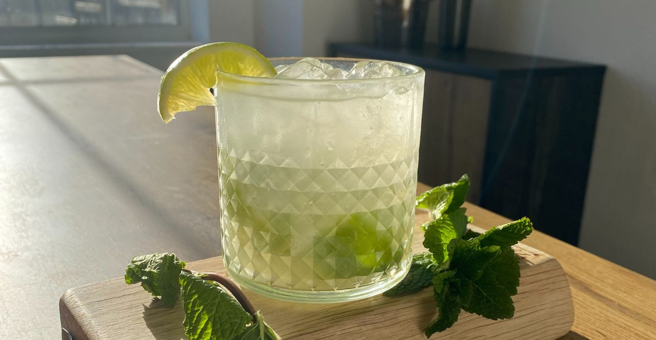 Caipirovska vodka lime cocktail recipe