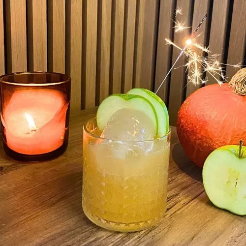 toffee apple bonfire night cocktail